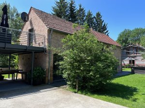 Remise mit Terrasse